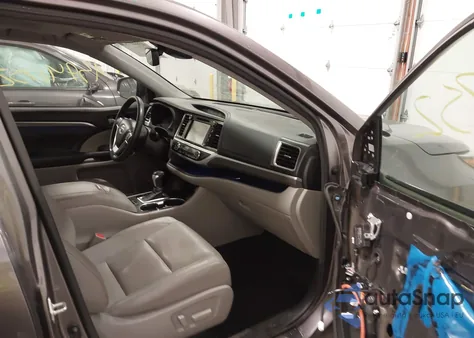 2019 Toyota Highlander Hybrid Limited from USA, damaged, VIN 5TDDGRFH4KS057123